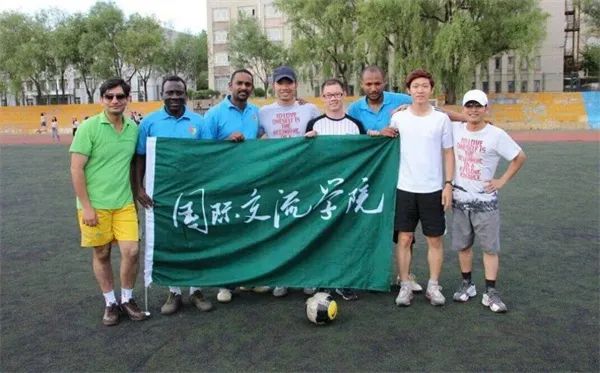 一腔热爱做中越文化交流使者丨东北林大留学生回国创办汉语班